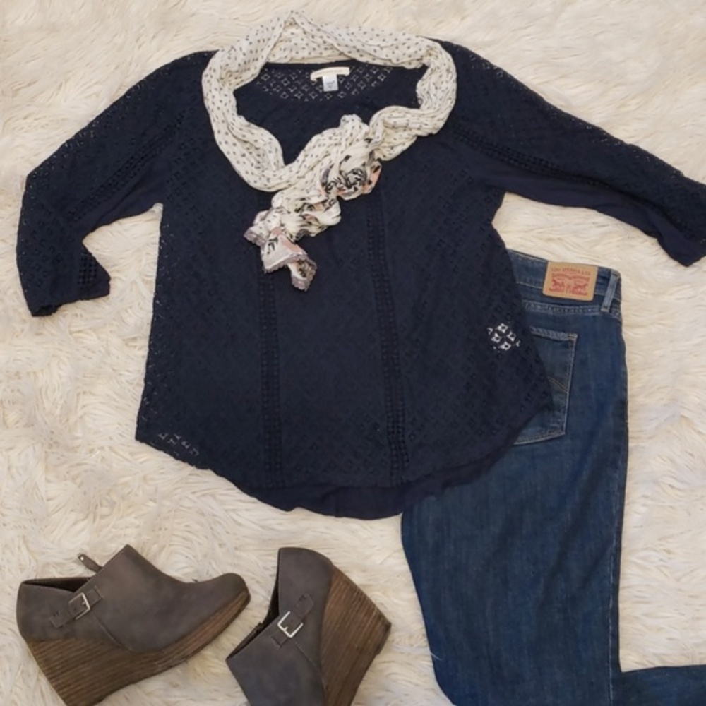 Navy‎ blue Lacey top